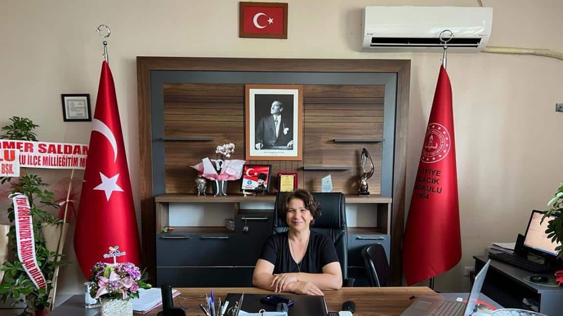 Emine COŞKUN - Okul Müdürü